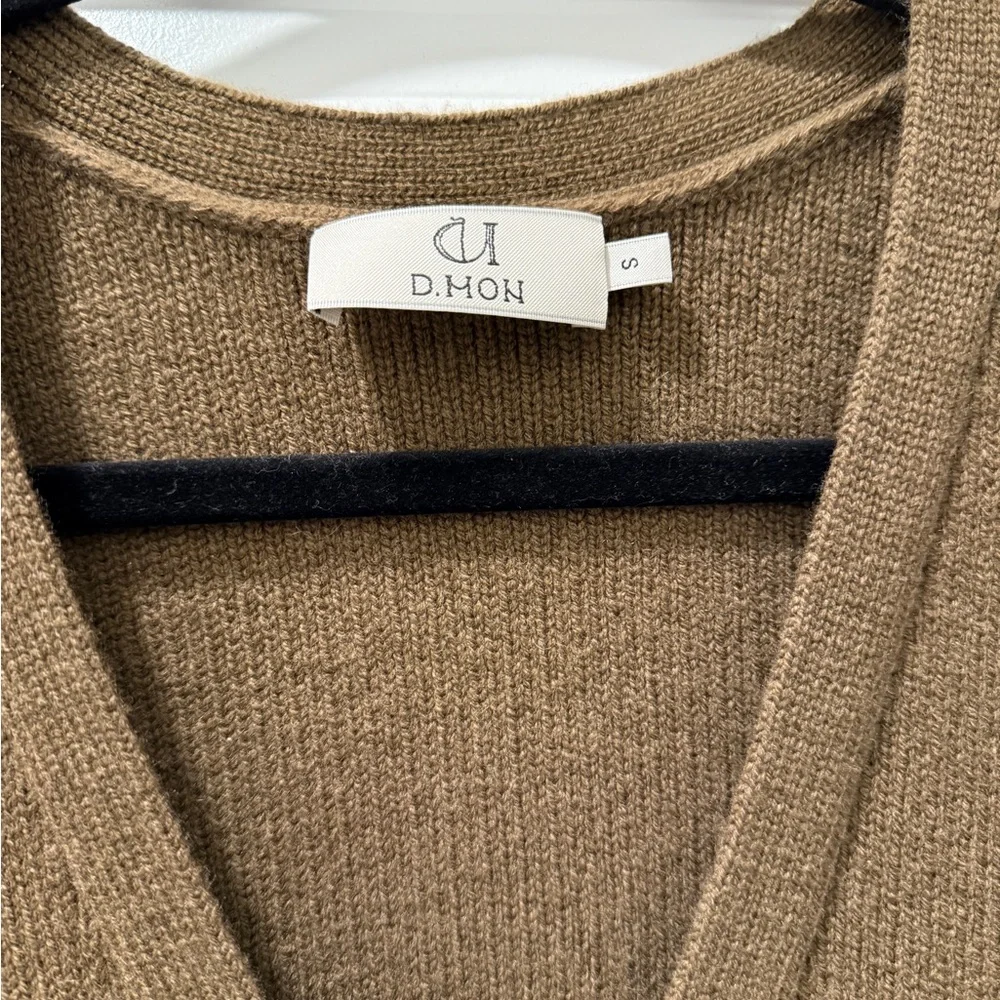 Elegant Olive Cardigan by - Picture 3 of 9
